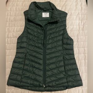 Puffer Vest in forest green from Old Navy Size S